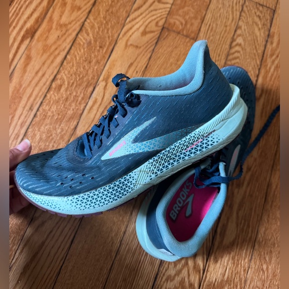 Brooks Women's Hyperion Tempo Road Running Shoe (size 8) - Picture 8 of 8